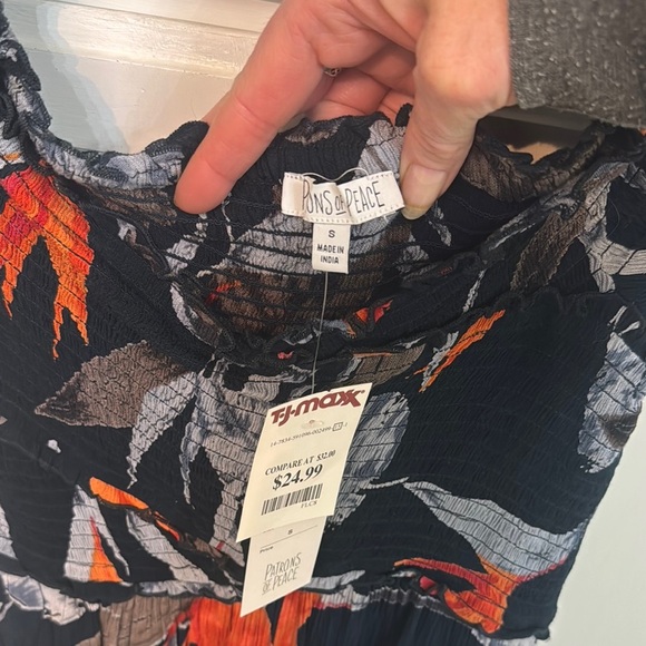 Patrons of Peace Women’s floral jumpsuit with pockets. Size S. NWT - Picture 6 of 7